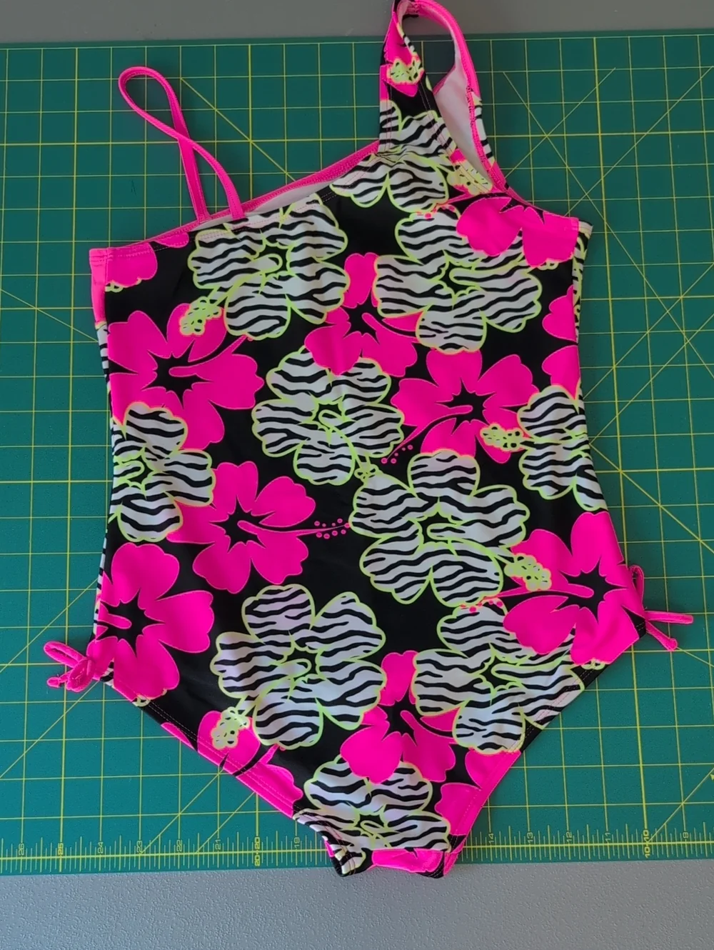 Trio-Girls Swinsuits